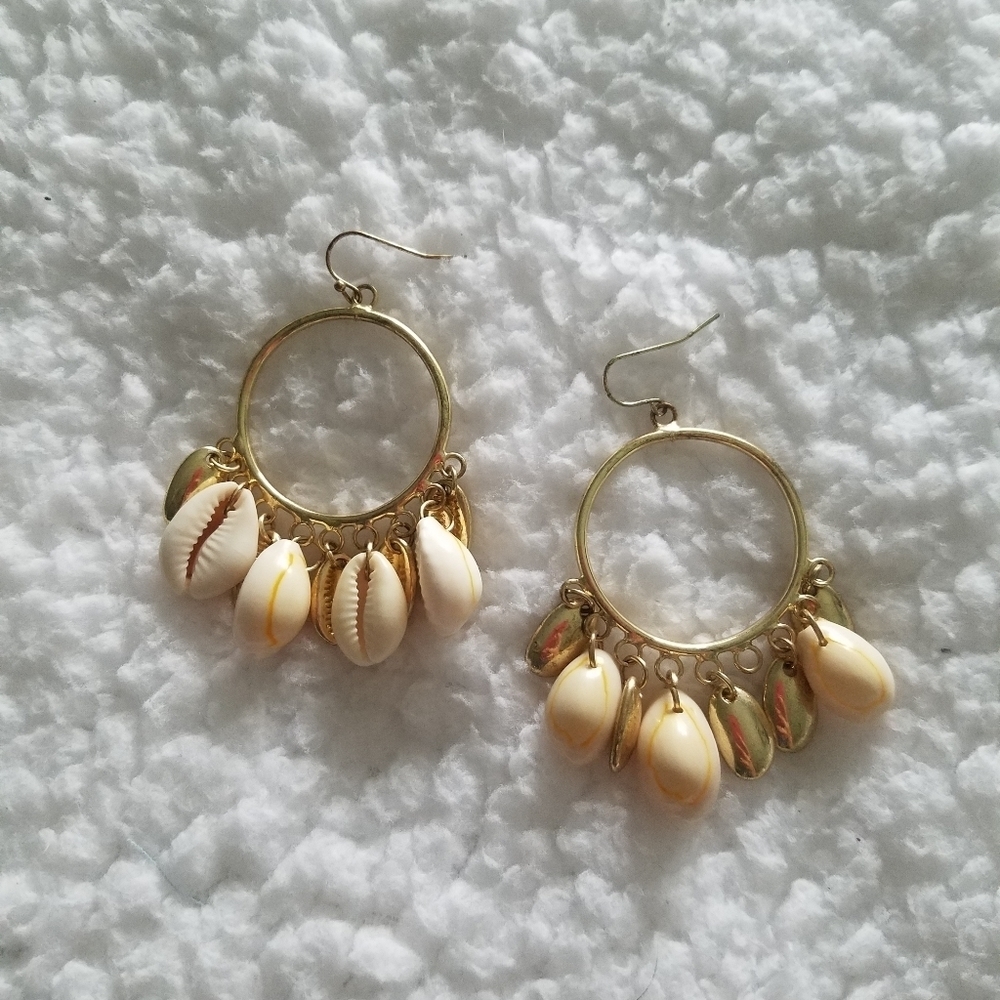 Forever 21 Shell earrings